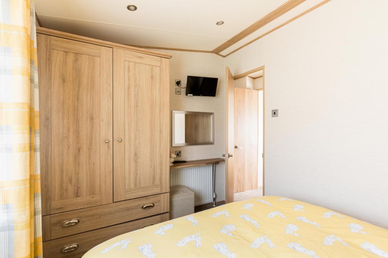 Cottontail Lodge - Hot tub - Pet Friendly South Cerney Eksteriør billede