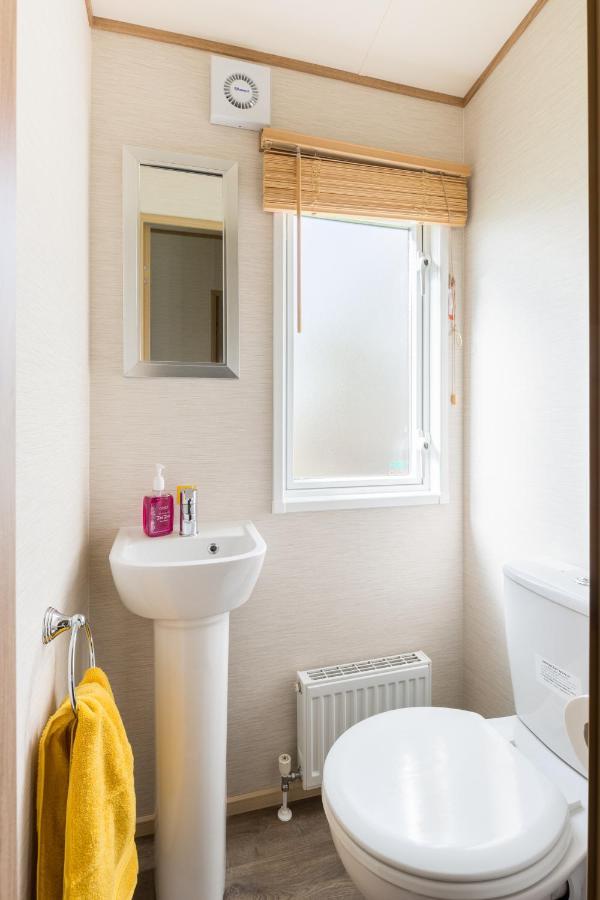 Cottontail Lodge - Hot tub - Pet Friendly South Cerney Eksteriør billede