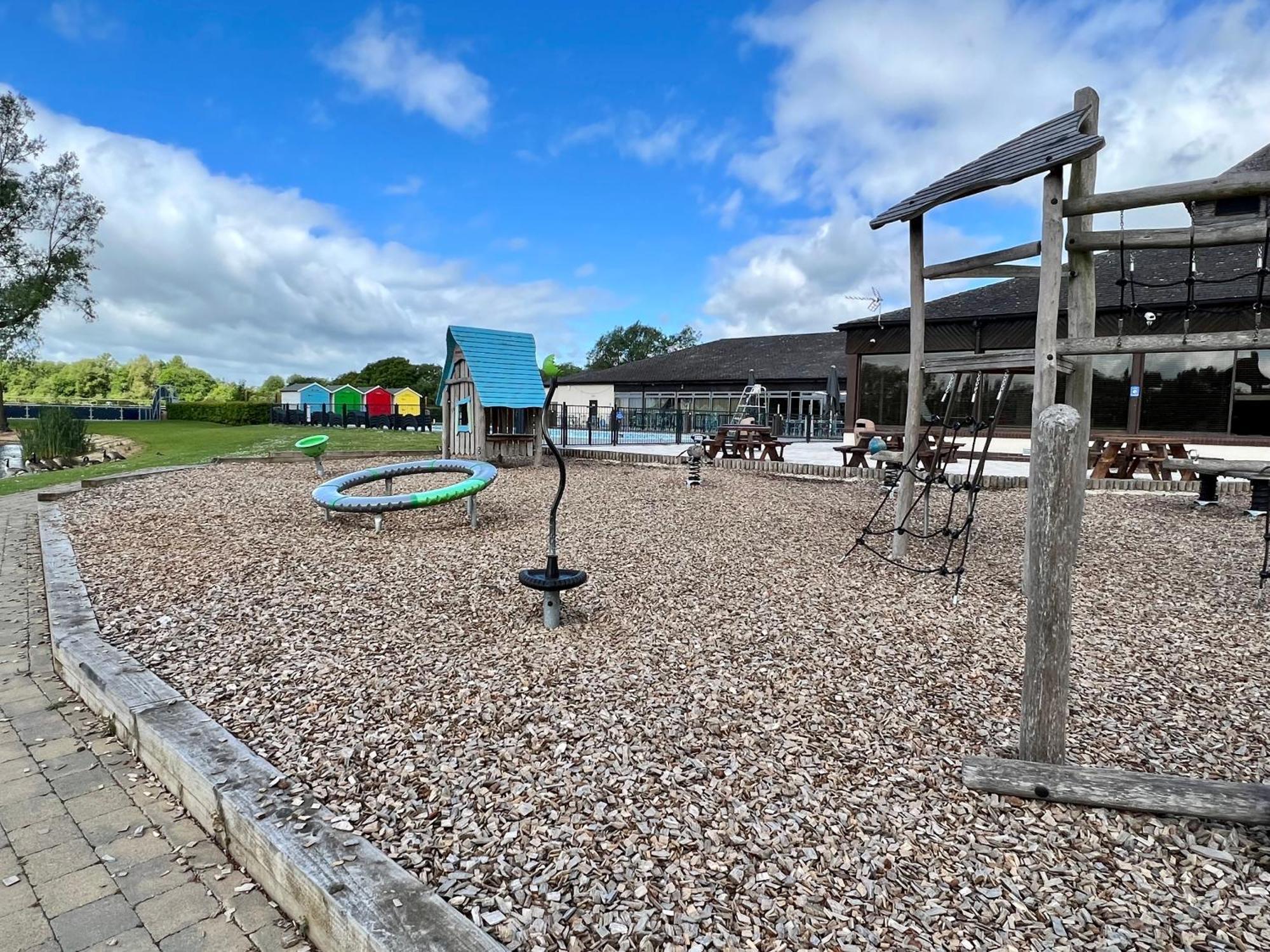 Cottontail Lodge - Hot tub - Pet Friendly South Cerney Eksteriør billede
