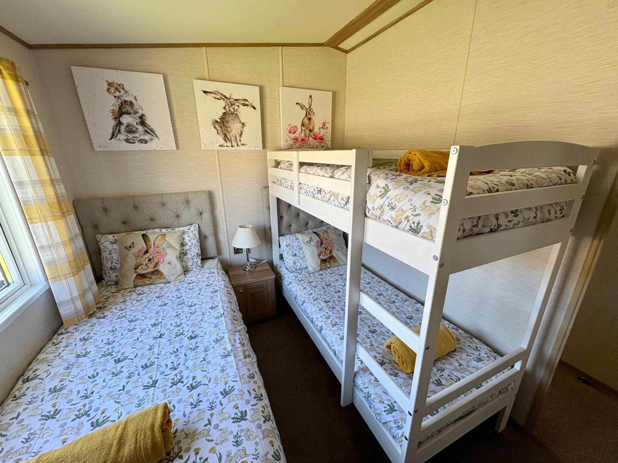 Cottontail Lodge - Hot tub - Pet Friendly South Cerney Eksteriør billede
